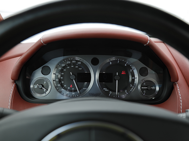 Aston Martin V8 vantage
